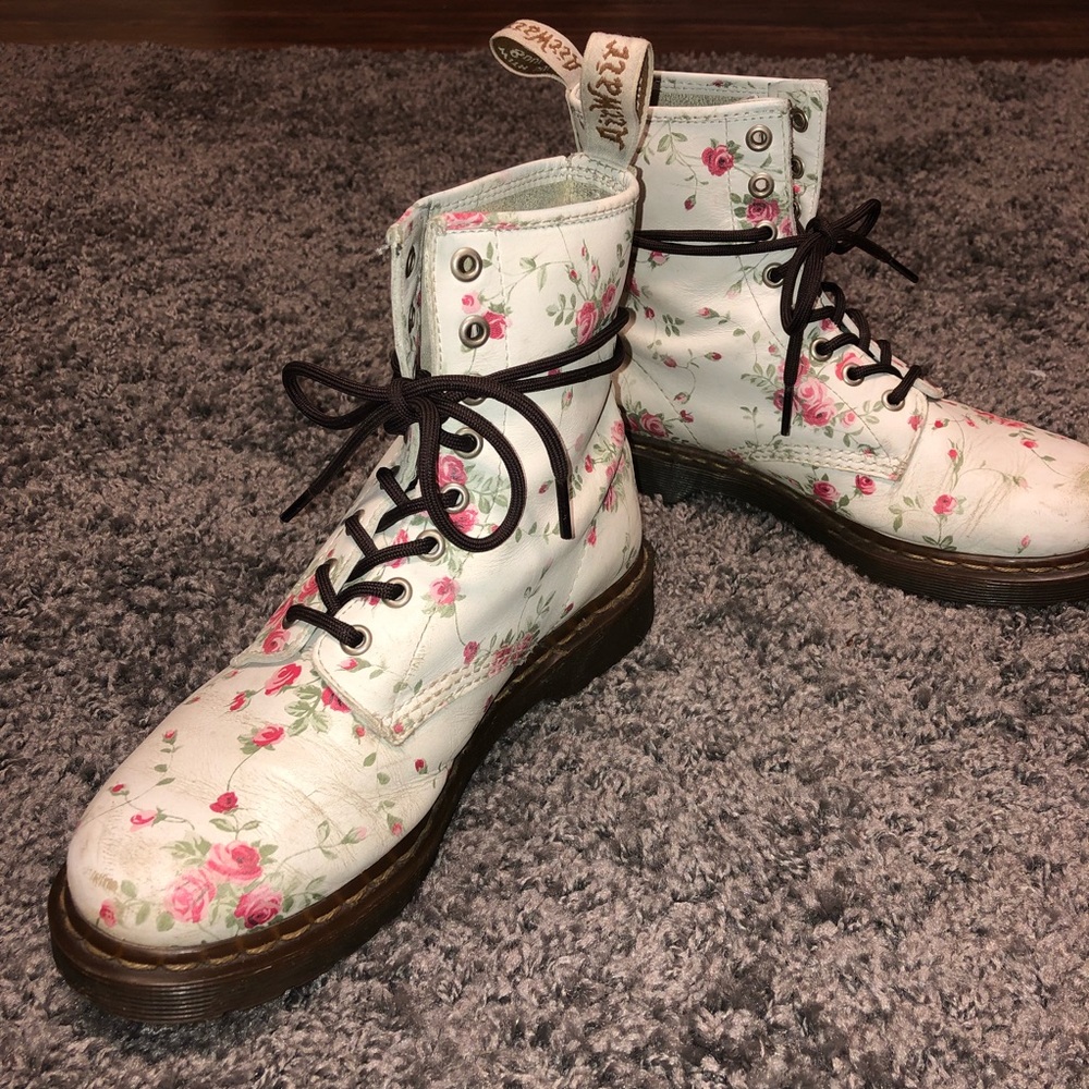 Floral White Dr Martens 1460